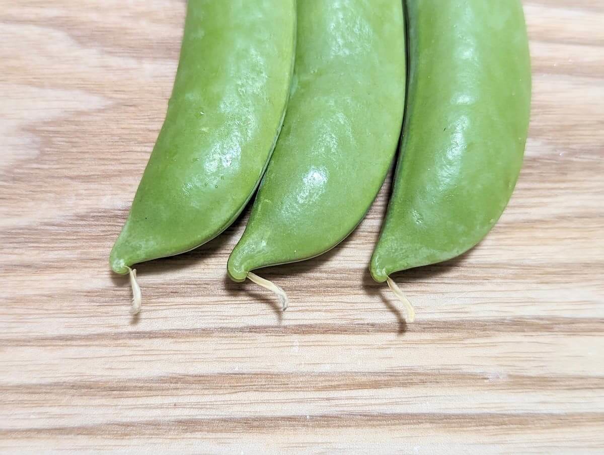 「お願い!スナップエンドウは野菜室に入れないで」スーパー青果部が教える【シャキシャキ美味しい】保存テク | ヨムーノ